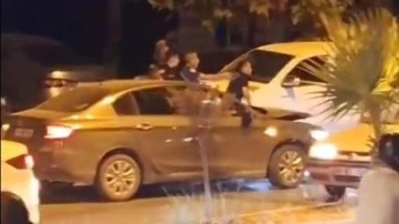 Anne ve babasını darbedip, polisten kaçarken otomobil sürücüsünü rehin aldı