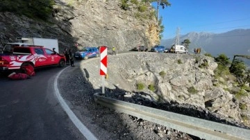 Antalya'da feci kaza! Uçuruma yuvarlandı