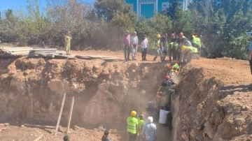 Antalya'da inşaattan düşen işçi yaralandı
