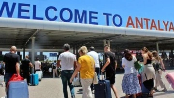Antalya Havalimanı'nda dün uçak trafiği rekoru kırıldı