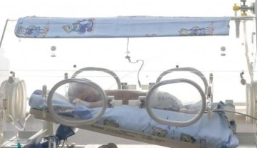 Antalya'da koronavir&uuml;se yakalanan 19 g&uuml;nl&uuml;k bebek yaşam savaşı veriyor