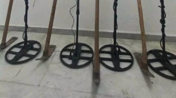 Antik kentte ka&ccedil;ak kazı yapan 4 ş&uuml;pheli, su&ccedil;&uuml;st&uuml; yakalandı