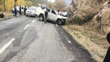 Artvin'de zincirleme trafik kazası: 4 yaralı