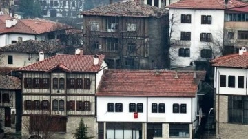 Asrın felaketi sonrası yeni yapılacak konutlar i&ccedil;in Safranbolu evleri tekniği &ouml;nerisi