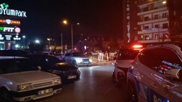 AVM'de bekçilere silah gösteren şüpheli gözaltına alındı