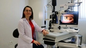 Aynı kişideki farklı g&ouml;z renkleri hastalık mı? Uzman isim cevapladı