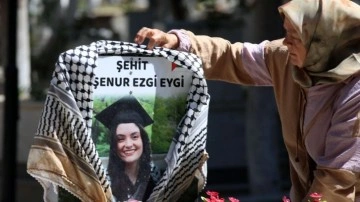 Ayşenur Ezgi Eygi, vefatının 1. yılında mezarı başında anıldı