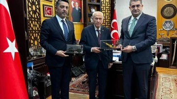 Bahçeli, "Gökbörü" hava savunma sistemlerinin üreticisi Günay Önder’i kabul etti