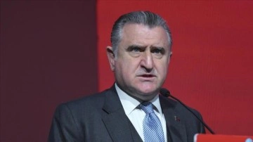 Bakan Bak, 1. Lig'e yükselen takımları tebrik etti