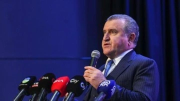 Bakan Bak, 10 madalya kazanan milli atıcıları kutladı
