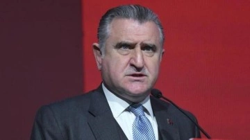 Bakan Bak Gazi Koşusu'nun şampiyonunu tebrik etti