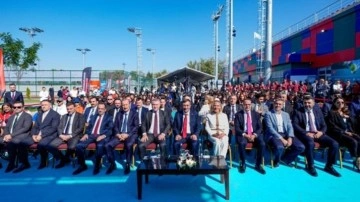 Bakan Bak: "Türk tenisi için önemli bir adım"