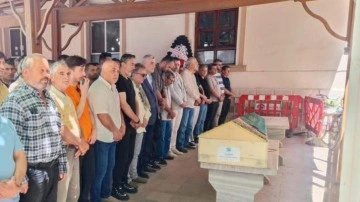 Bakan Bolat, eşinin teyzesinin cenazesine katıldı