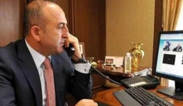 Bakan &Ccedil;avuşoğlu, Ukrayna'dan Polonya'ya ge&ccedil;en vatandaşlarla g&ouml;r&uuml;şt&uuml;