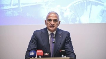 Bakan Ersoy: İstanbul'a gelen turist sayısı 13,5 milyona ulaştı