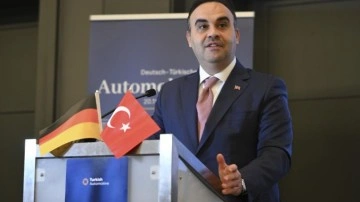 Bakan Kacır'dan Alman otomotiv devlerine Türkiye'ye yatırım çağrısı