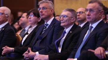 Bakan Memişoğlu, 11. Türk Tıp Dünyası Kurultayı'na katıldı