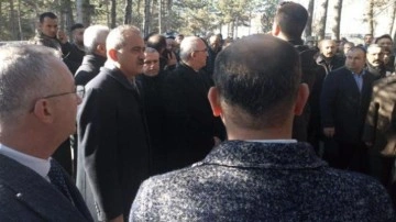 Bakan &Ouml;zer, Kastamonu'da cenazeye katıldı