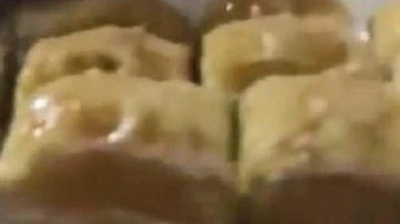 Baklava paketinden uyuşturucu &ccedil;ıktı