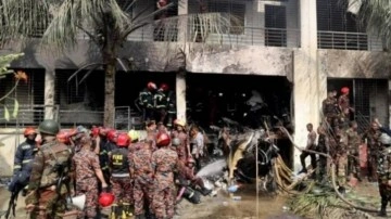 Bangladeş'dan uçak okula düştü: Ölü sayısı yükseldi