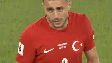 Barış Alper sadece 5 dakika sahada kalabildi! Direkt kırmızı kartla atıldı