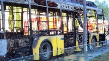 Başakşehir'de İETT otobüsü alevlere teslim oldu