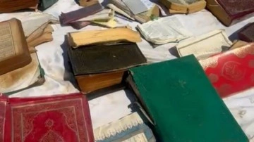 Batman Çayı kıyısında çuvallarda çok sayıda Kur'an-ı Kerim bulundu