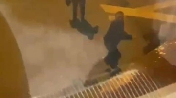Bayrampaşa’da boşanma aşamasındaki eşinin yakınları evi bastı, camları taşladı