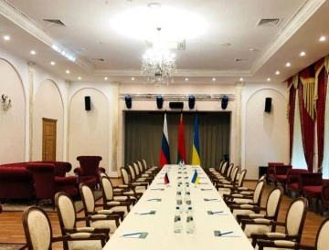 Belarus'ta, Rusya-Ukrayna m&uuml;zakere g&ouml;r&uuml;şmeleri başladı