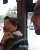 Belediye otob&uuml;s&uuml;nde 28 Şubat zihniyeti: &ldquo;Arabistan'a gidin, deveye binin'