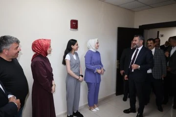Belleğe ekledik  Y&ouml;net  Başkan Şerifoğulları Personelle Bayramlaştı.
