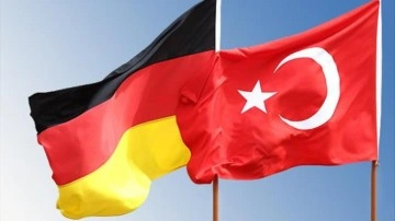 Berlin'den Türk savunma sanayine yoğun ilgi! "Almanya Türk İHA'ları satın almalı&quot