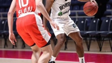Beşiktaş Hapoel Shlomo Tel-Aviv'e mağlup oldu
