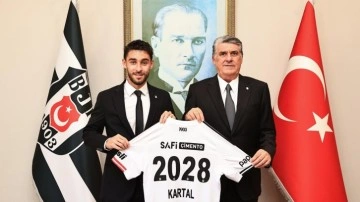 Beşiktaş iç transferde de boş durmuyor! Kartal Kayra Yılmaz'a yeni sözleşme