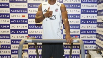 Beşiktaş'ın yeni golcüsü El Bilal Toure, sağlık kontrolünden geçti