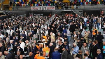 Beşiktaş'ta divan kurulu toplantısı başladı