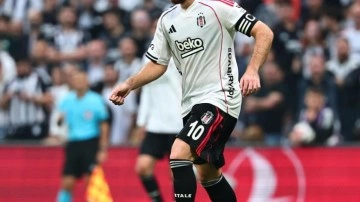 Beşiktaşlı Orkun Kökçü'nün vefat eden babaannesi son yolculuğuna uğurlandı