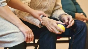 Bilim insanları Alzheimer'ı 17 yıl &ouml;nce tespit eden bir sens&ouml;r geliştirdi