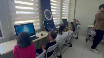 Bilişim Teknolojileri Geri D&ouml;n&uuml;ş&uuml;m projesi ile &ouml;ğrenciler bilgisayarla buluştu