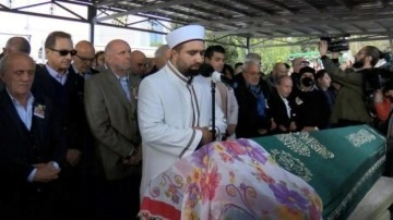 Billur Kalkavan son yolculuğuna uğurlandı! &Uuml;nl&uuml;ler akın etti