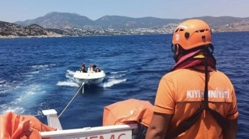 Bodrum açıklarında can pazarı! 2 teknedeki 9 kişi kurtarıldı