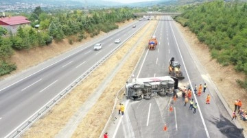 Bolu Dağı'nda İstanbul yönünü ulaşıma kapatan kaza!