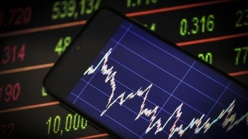 Borsa kaybettirdi, altın kazandırdı! Yatırımcı 2025'in ikinci yarısında ne almalı?