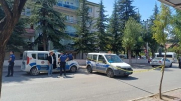 Boşanma aşamasındaki şahıs dehşet saçtı: Eşi ve ailesine kurşun yağdırdı