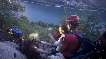 Bosna Hersek’in dağında kayboldular...Türk ekip ölümden döndü!