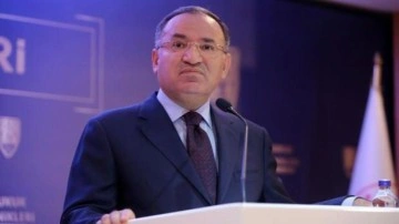 Bozdağ: Altılı masa Ankara'daki pazarlıkla iktidarı almaya &ccedil;alışıyor