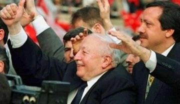 B&uuml;lent Turan: Erbakan Hoca hayatta olsaydı, Erdoğan'ın alnından &ouml;perdi!
