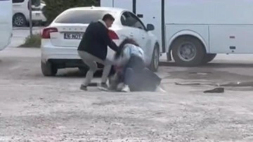Bursa'da genç kızların kavgası kameraya yansıdı