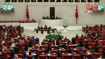 Cahit &Ouml;zkan, Dışişleri Bakanı &Ccedil;avuşoğlu'nun TBMM'yi bilgilendireceğini duyurdu