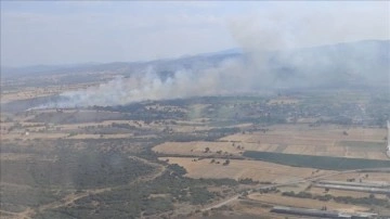 Çanakkale'de orman dışı alanda çıkan yangın kontrol altına alındı.